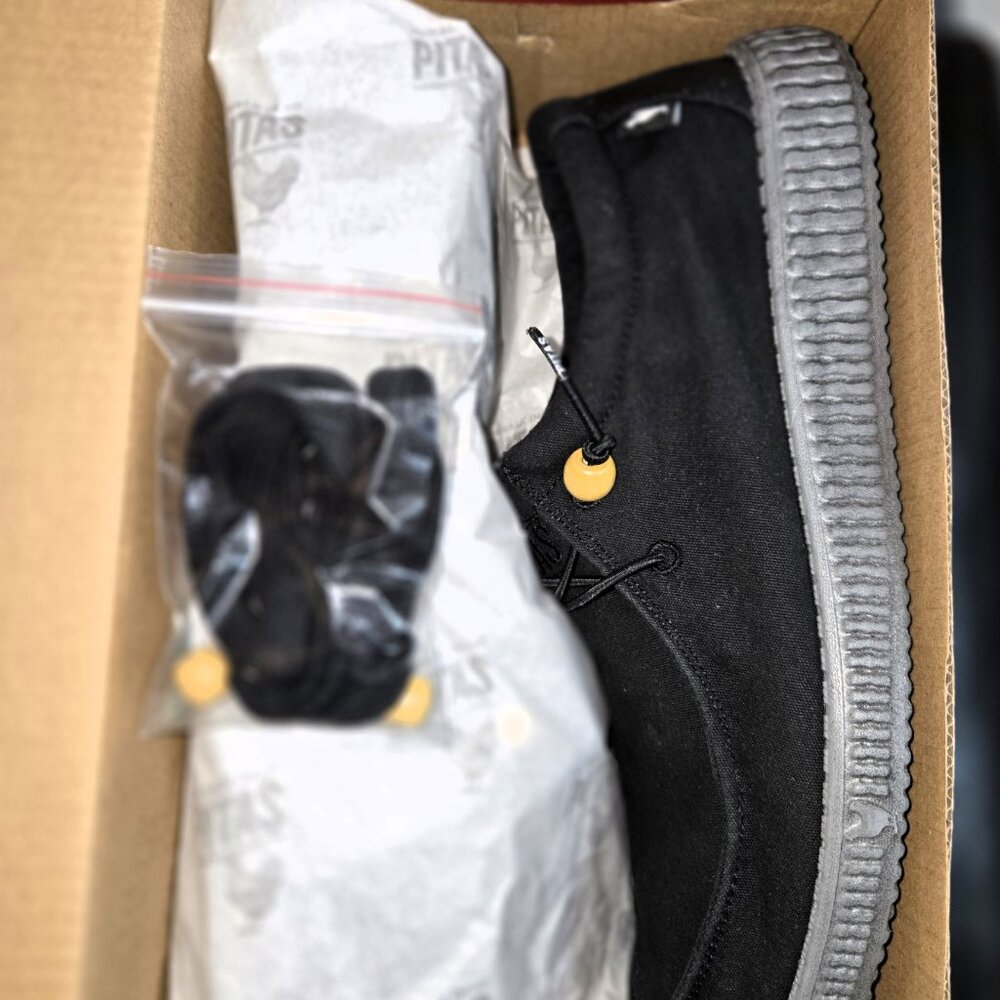 Pitas "Dani" Black Slip On Casual Loafer Women's size 11 / Men's Size 9